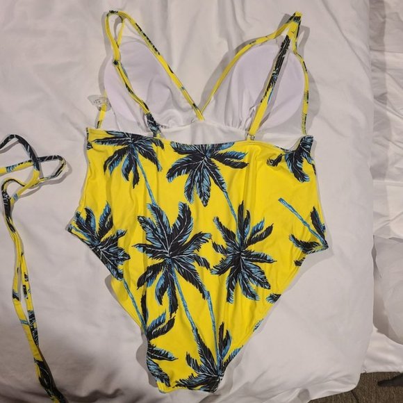 Swimsuit Tropical Print Ruched One Piece - Picture 4 of 7